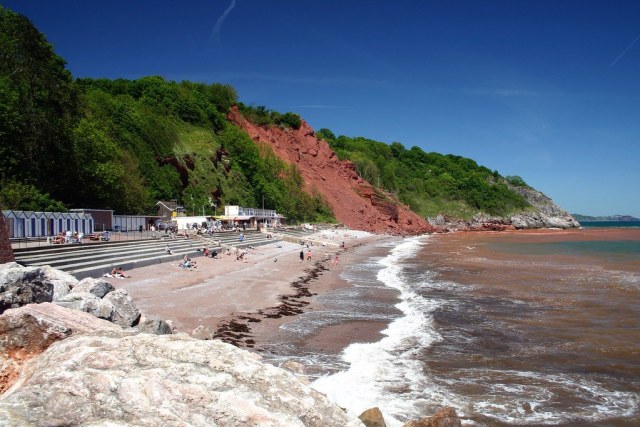 15714130514_e566d4ba6c_b