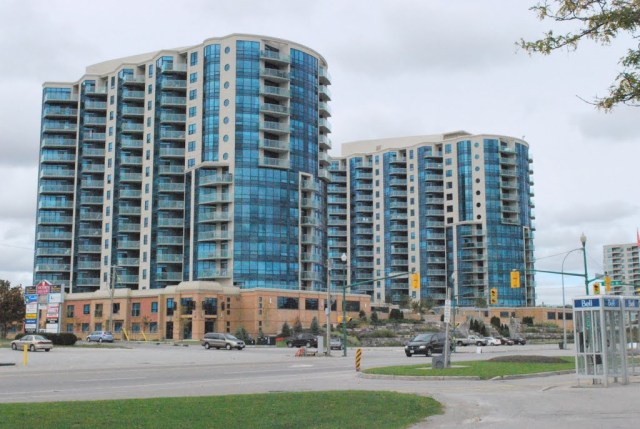 Barrie, Lakeshore Drive