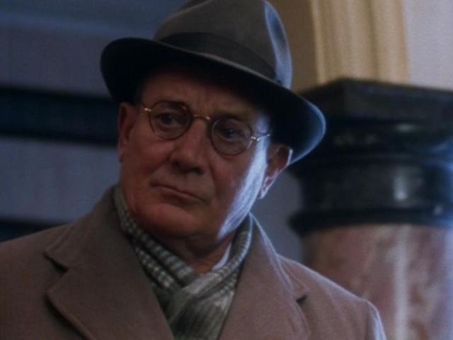 How John le Carré Describes George Smiley to His Readers | cdsmiller17